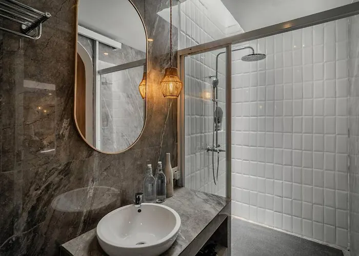 Baron Brand New 2-br In Kerobokan, Bali Villa *