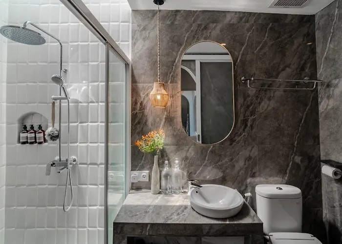 Baron Brand New 2-br In Kerobokan, Bali Villa *
